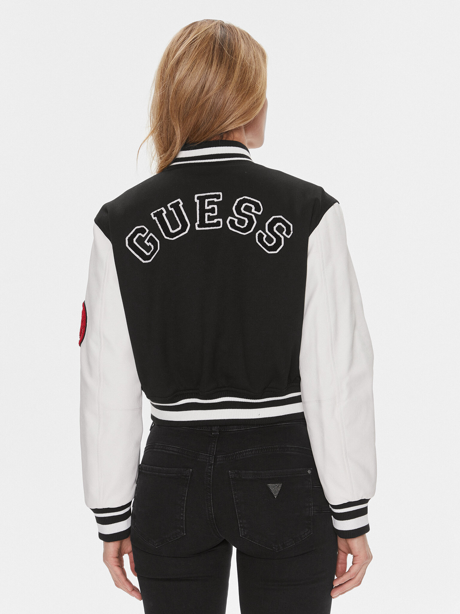 Bomber stila jaka Guess