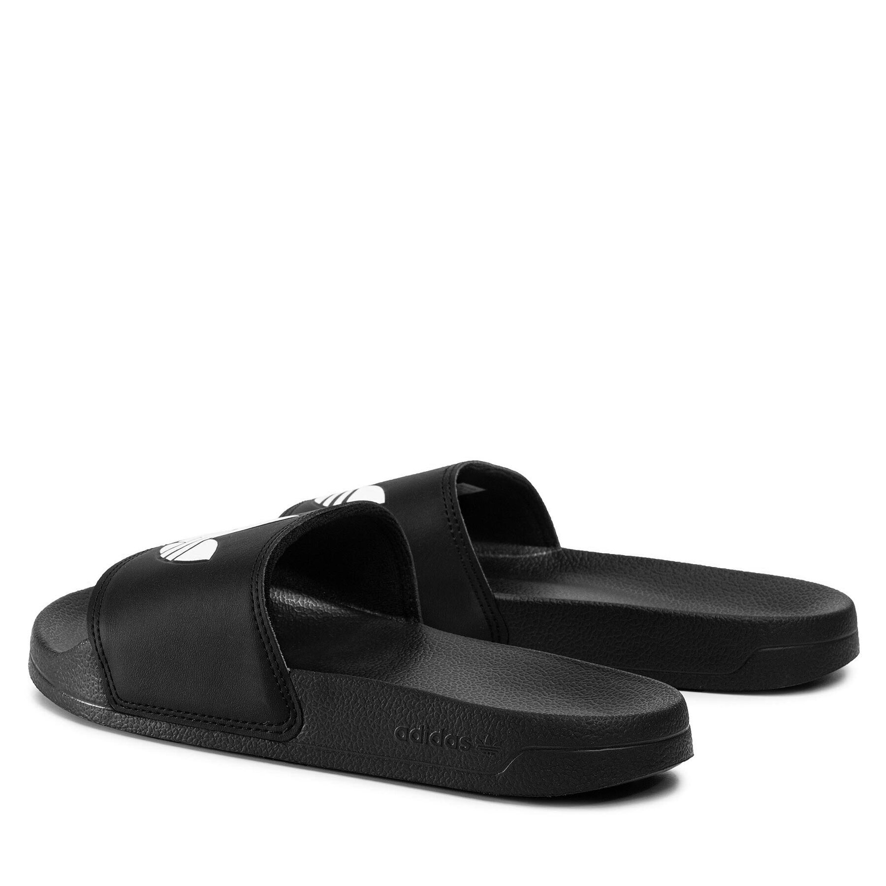 Iešļūcenes adidas