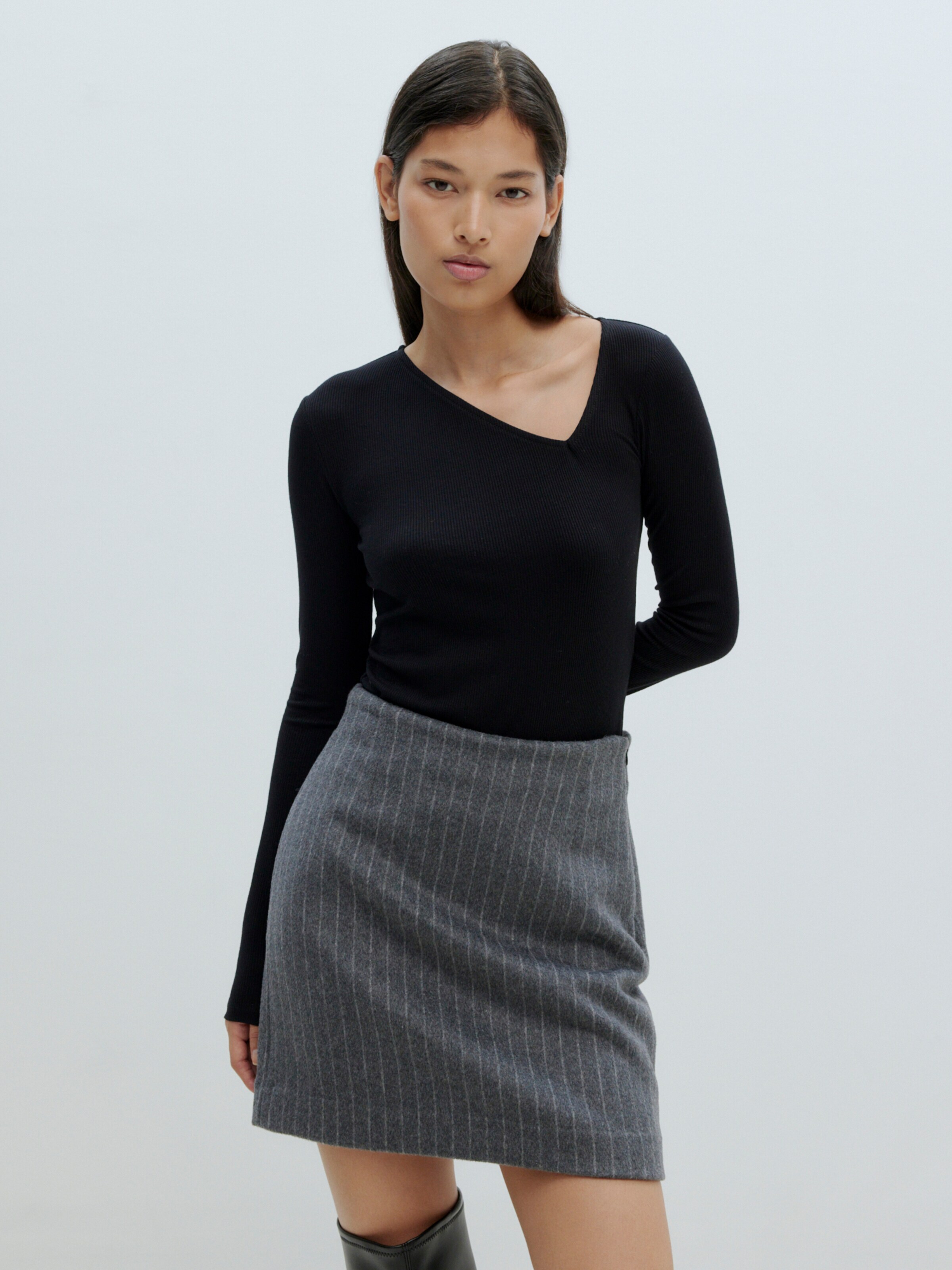 EDITED T-Krekls 'Rufina' melns