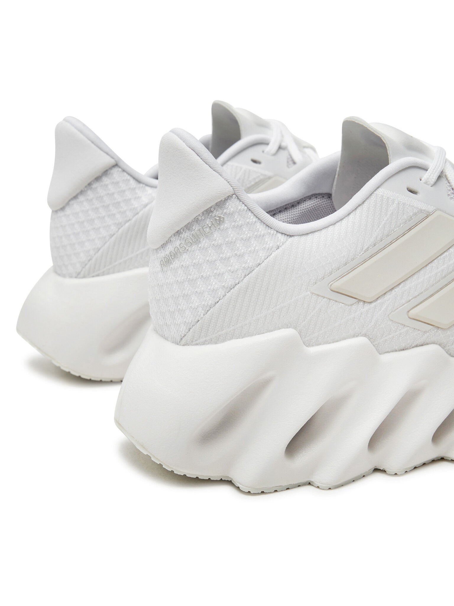 Skriešanas apavi adidas