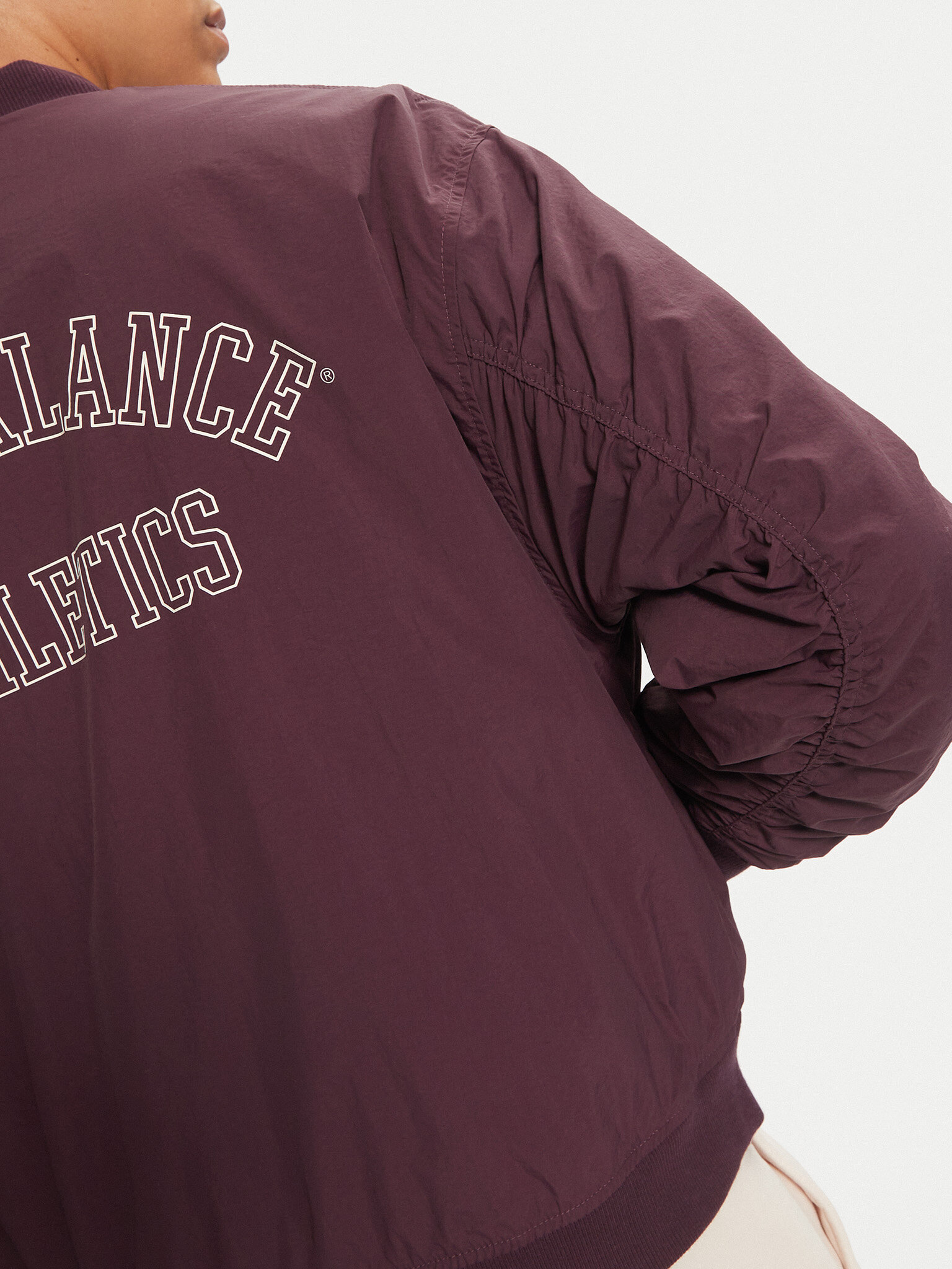 Bomber stila jaka New Balance