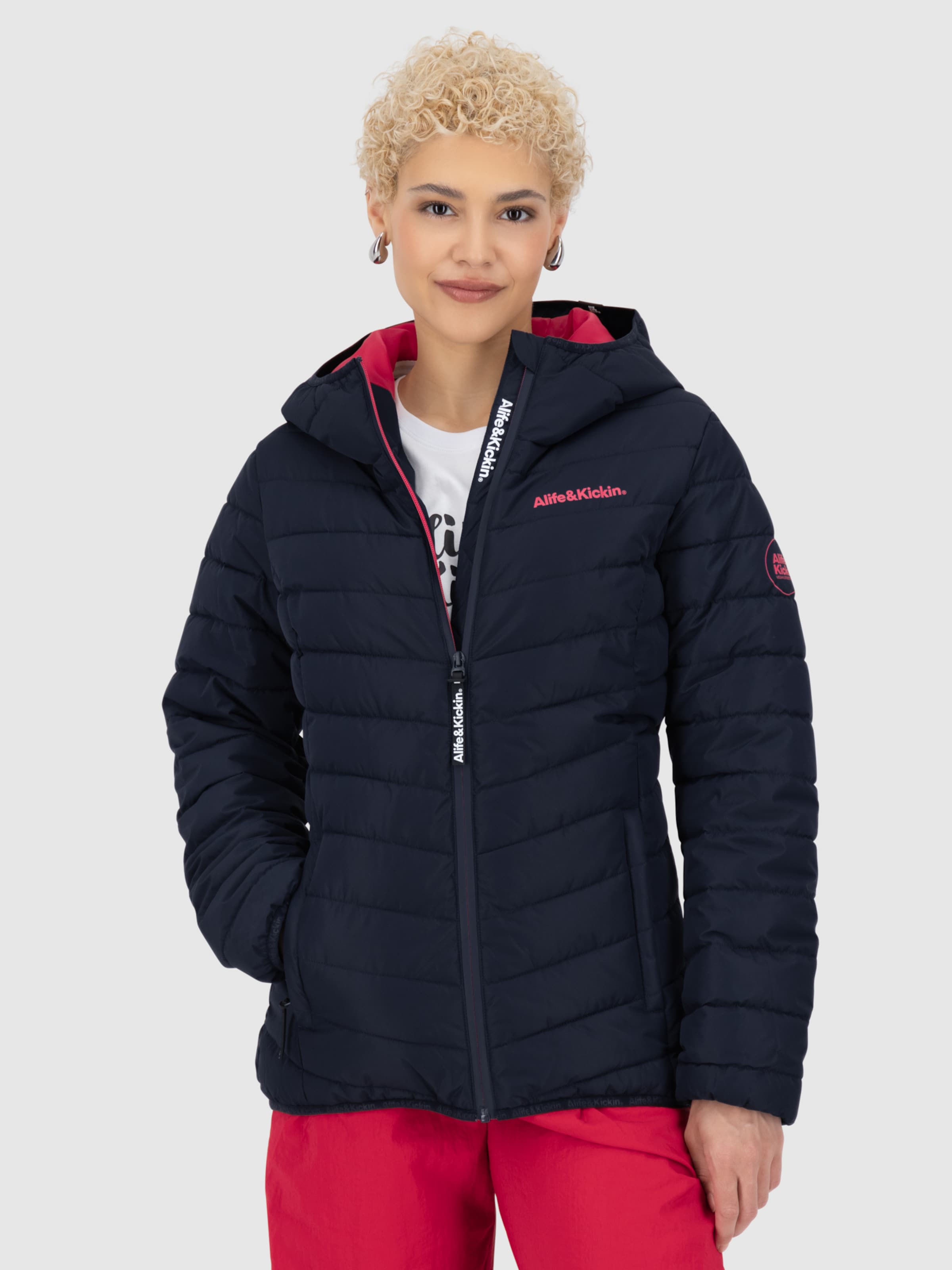 alife & kickin Starpsezonu jaka 'RabeaAK' jūraszils