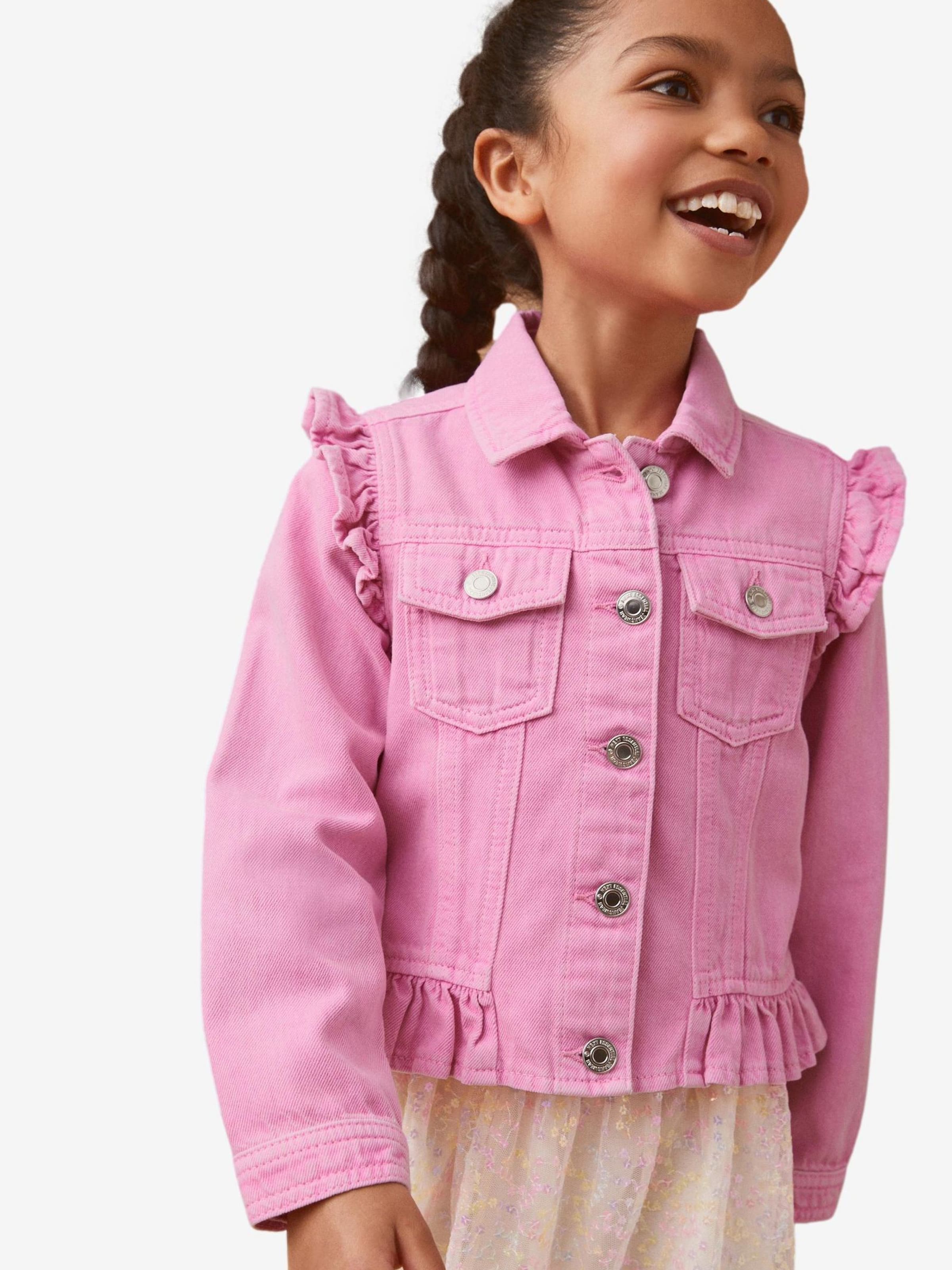 Next Starpsezonu jaka rozā