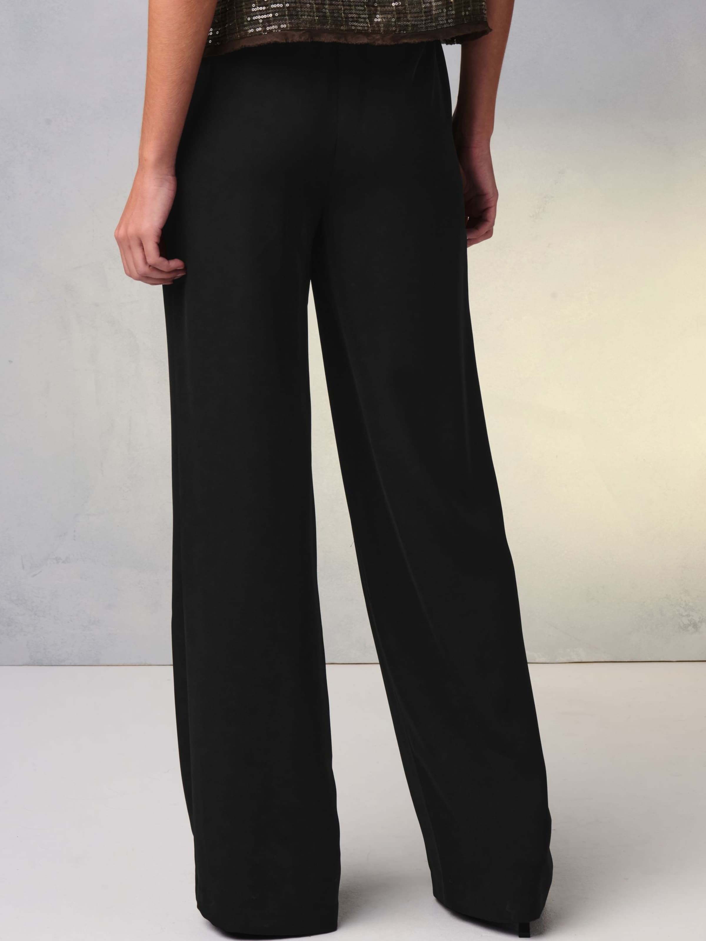 Next Klasiskas bikses melns