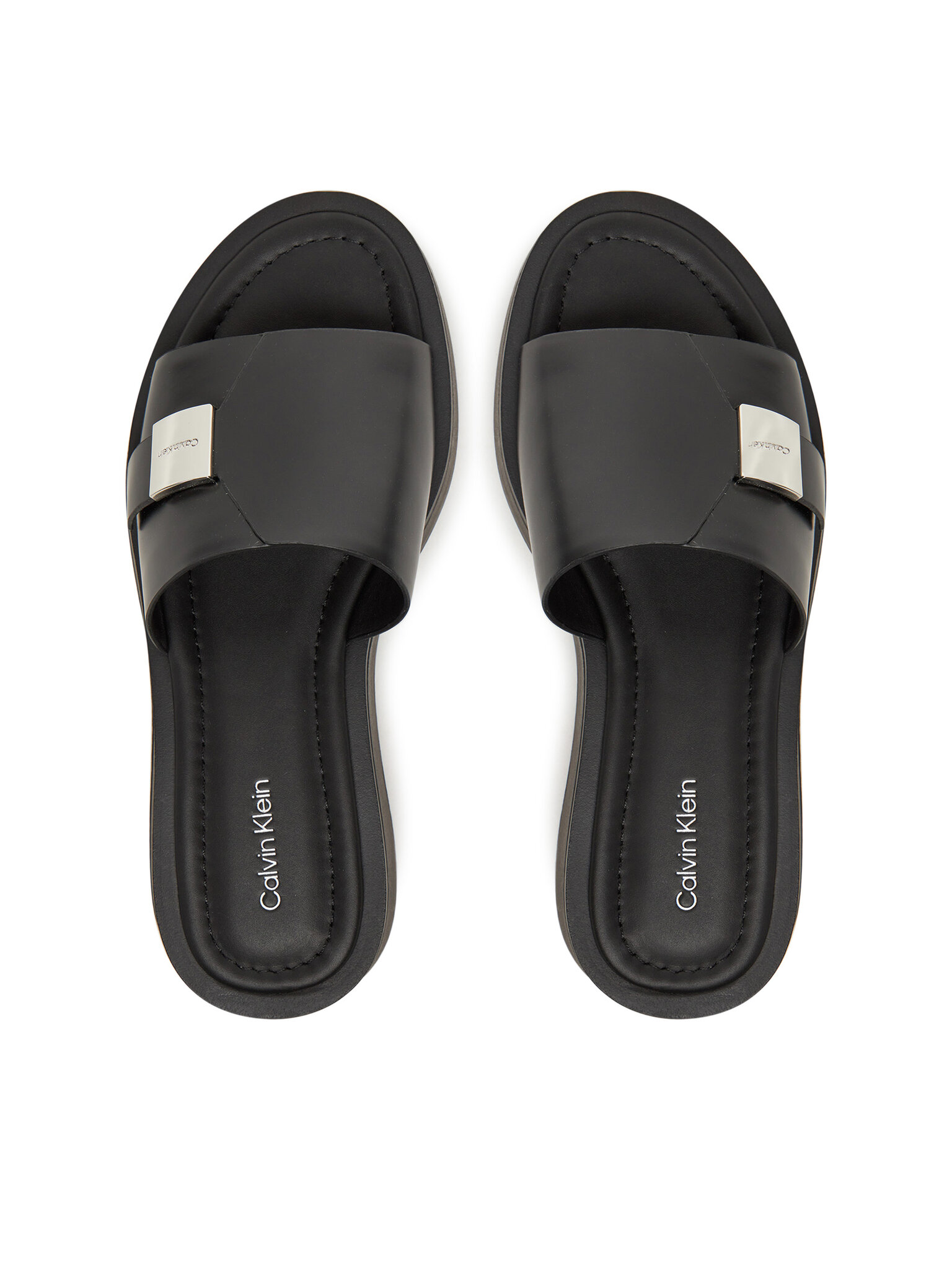 Iešļūcenes Calvin Klein