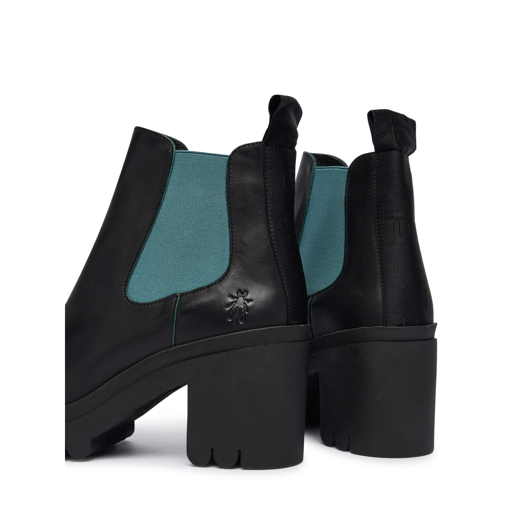 Īsie zābaki Fly London