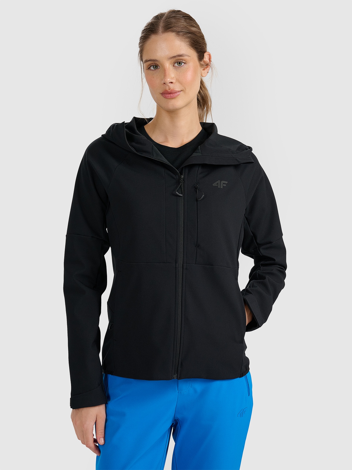 4F Sieviešu softshell vējizturīga virsjaka membrāna 10000 - melna
