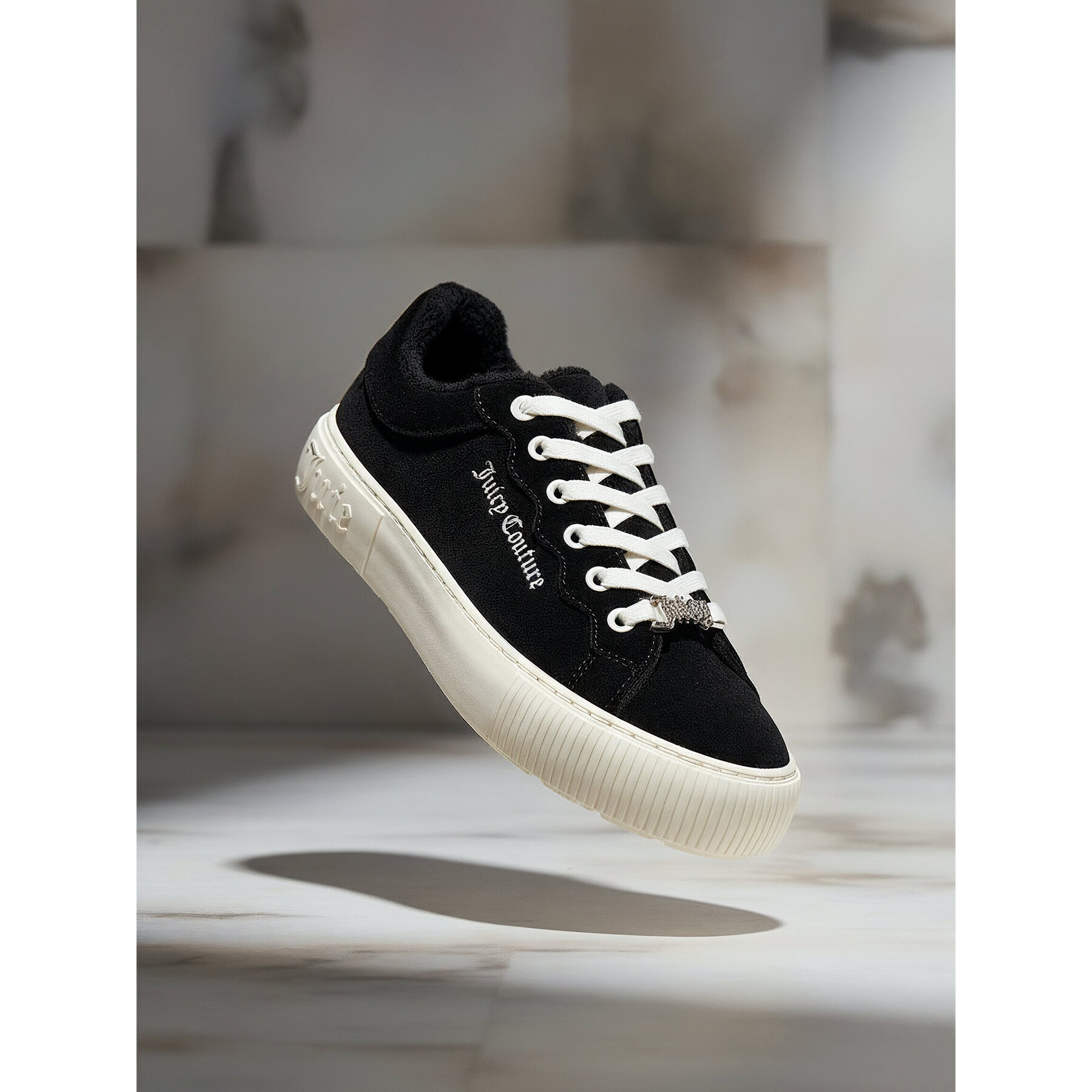 Snīkeri Juicy Couture