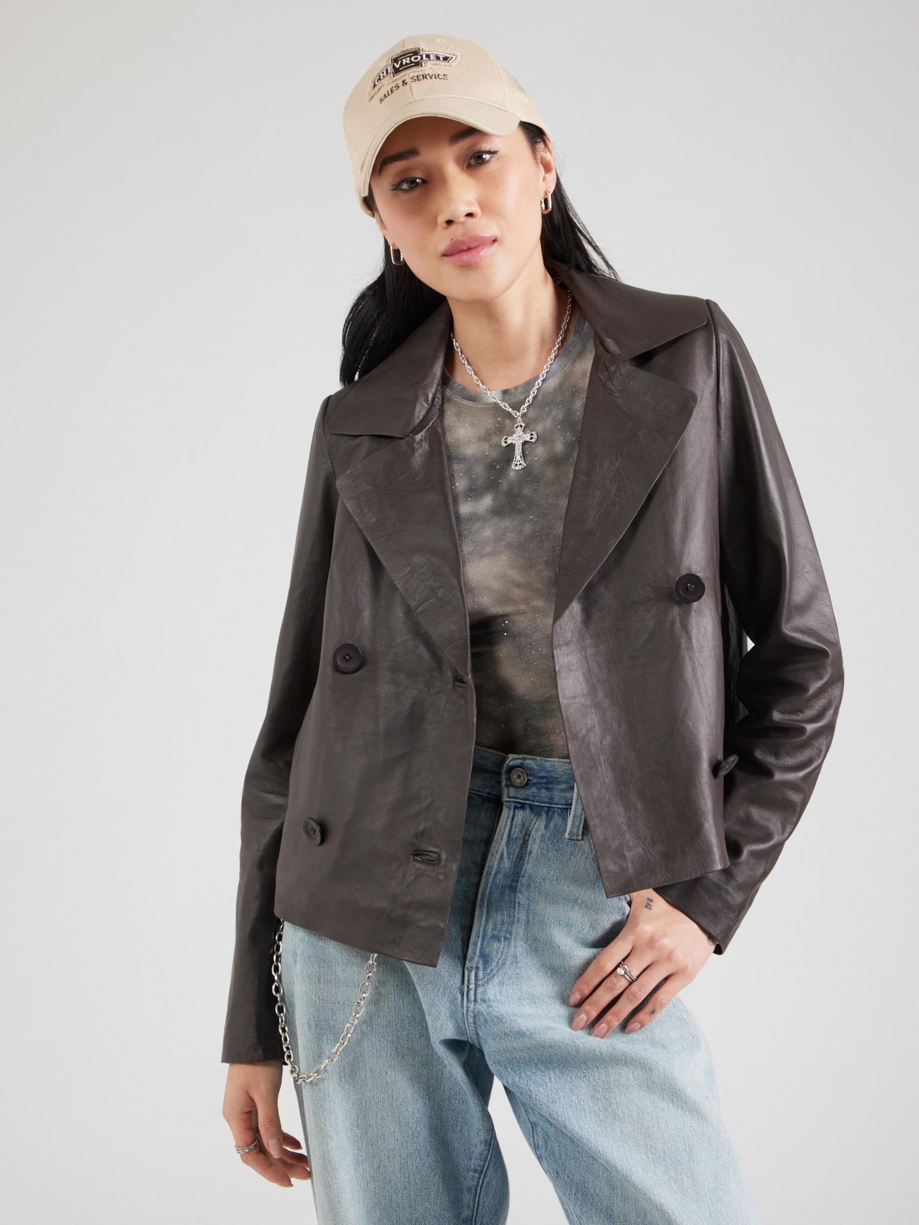 Maze Starpsezonu jaka tumši brūns