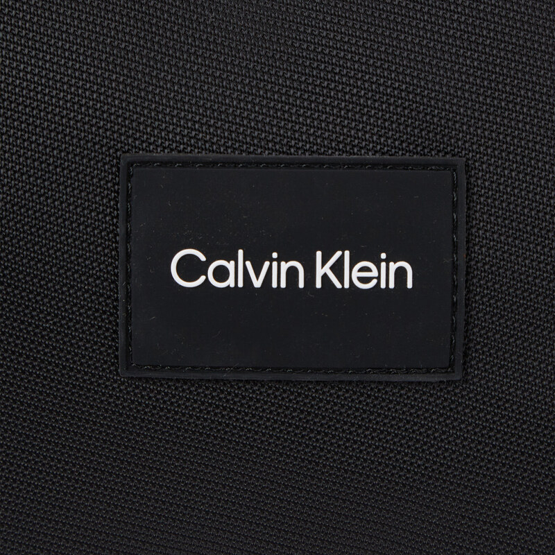 Pārnēsajamā soma Calvin Klein