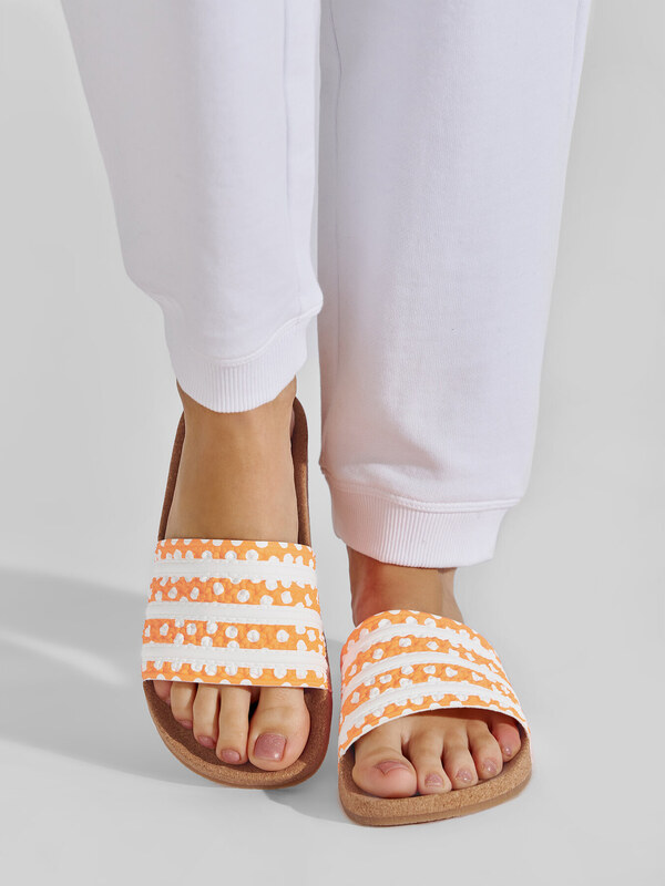 Iešļūcenes adidas