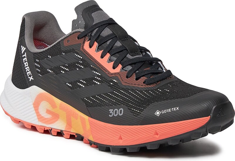 Skriešanas apavi adidas