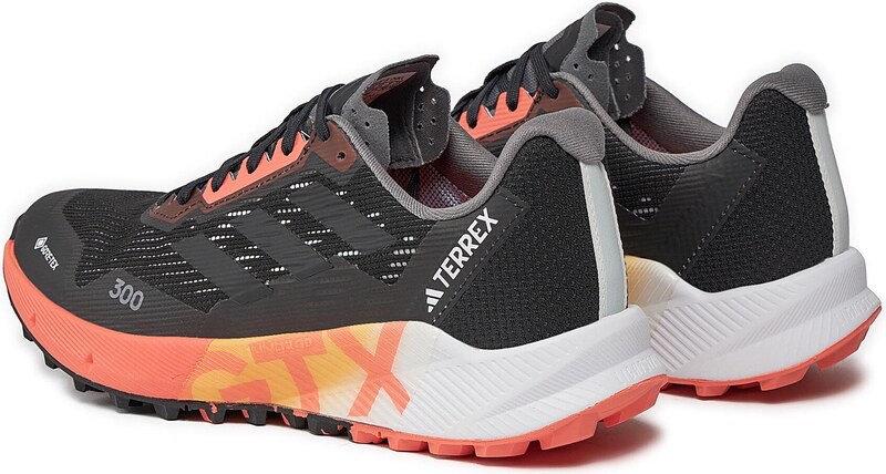 Skriešanas apavi adidas