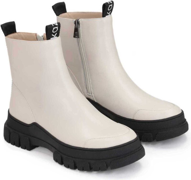 Kazar Puszābaki melns / gandrīz balts