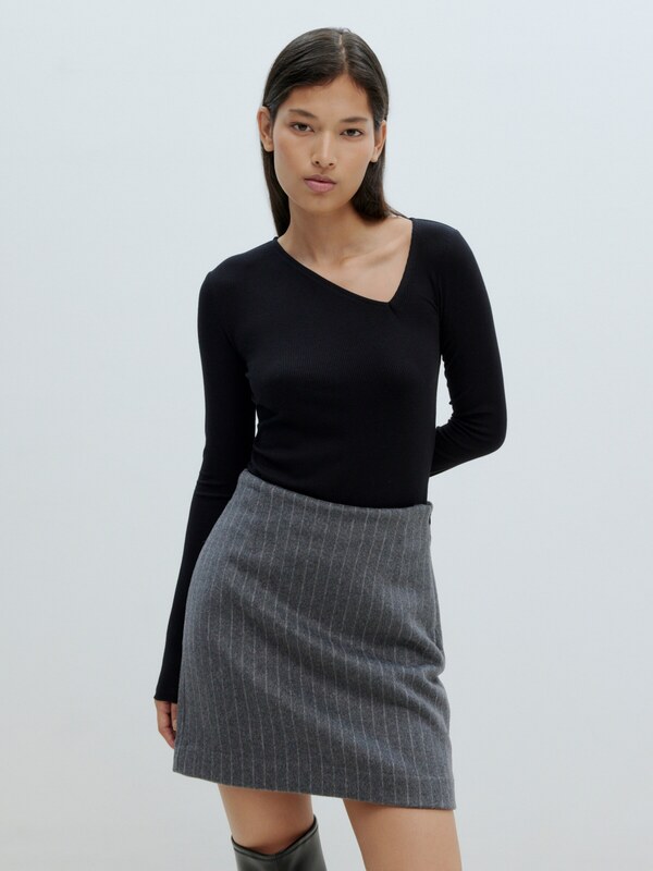 EDITED T-Krekls 'Rufina' melns