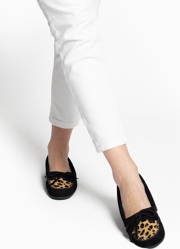 Minnetonka Mokasīni 'Kilty Plus' bēšs / brūns / melns