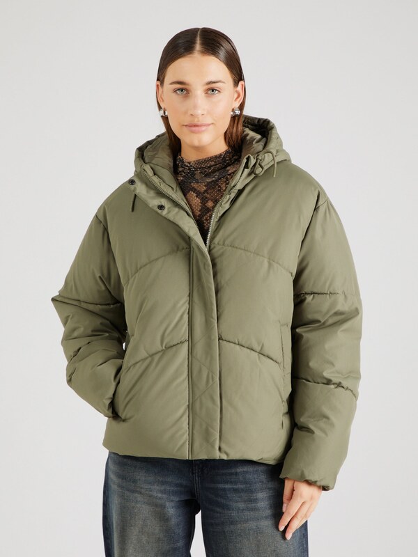 Noisy may Starpsezonu jaka olīvzaļš