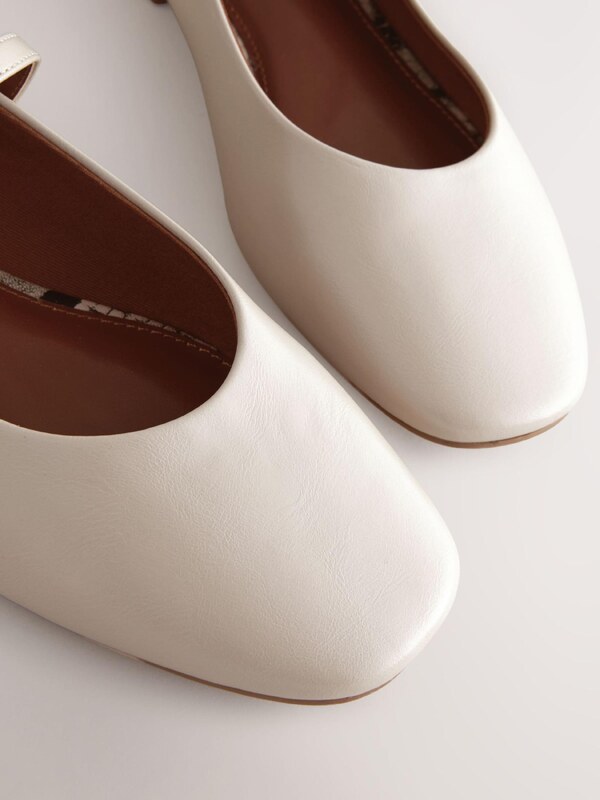 Next Balerīnas ar siksniņu 'Forever Comfort' gandrīz balts