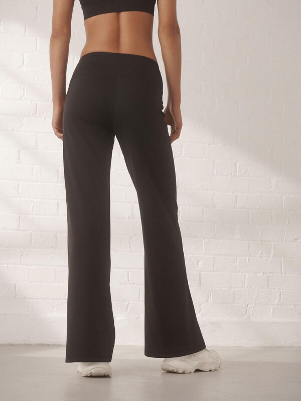 Next Funkcionālas bikses melns