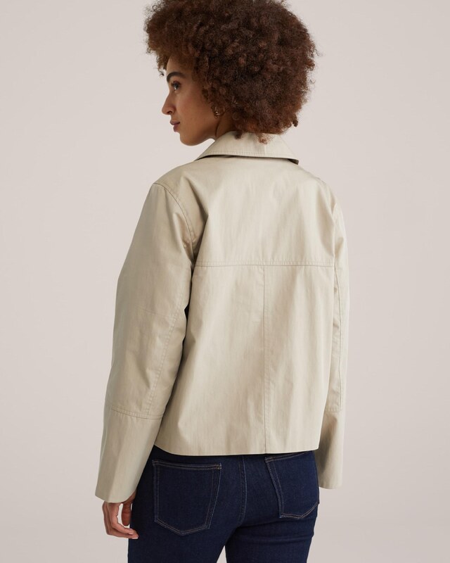 WE Fashion Starpsezonu jaka bēšs