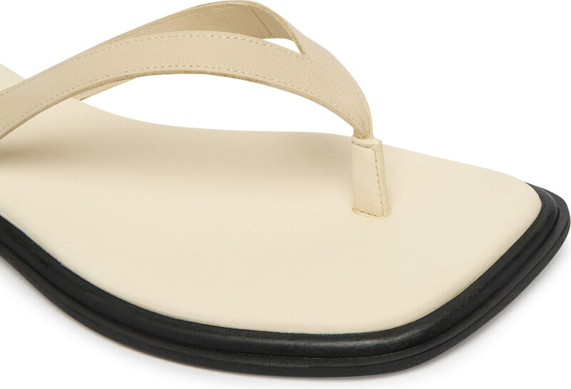 Čības uz pirksta Vagabond Shoemakers